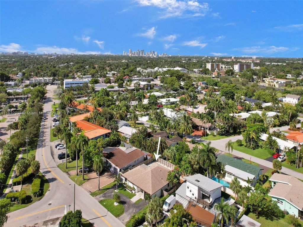 Photo of 3351 NE 20th Ave, Oakland Park, FL 33306 (MLS # A11632903)