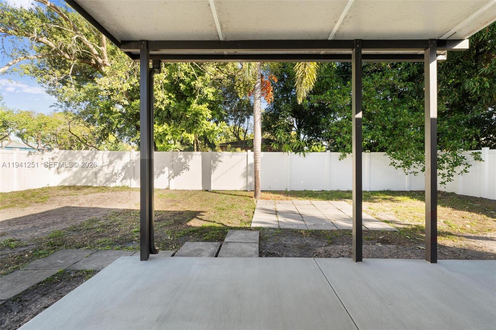 JUDY MANORS - Residential