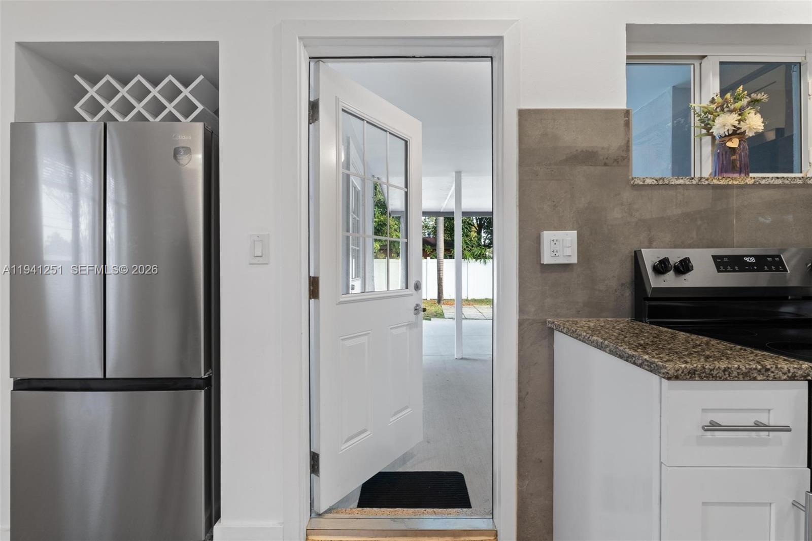 JUDY MANORS - Residential