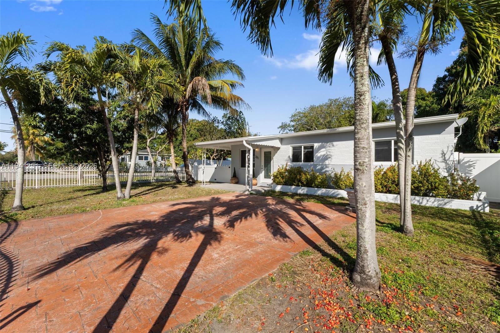 JUDY MANORS - Residential