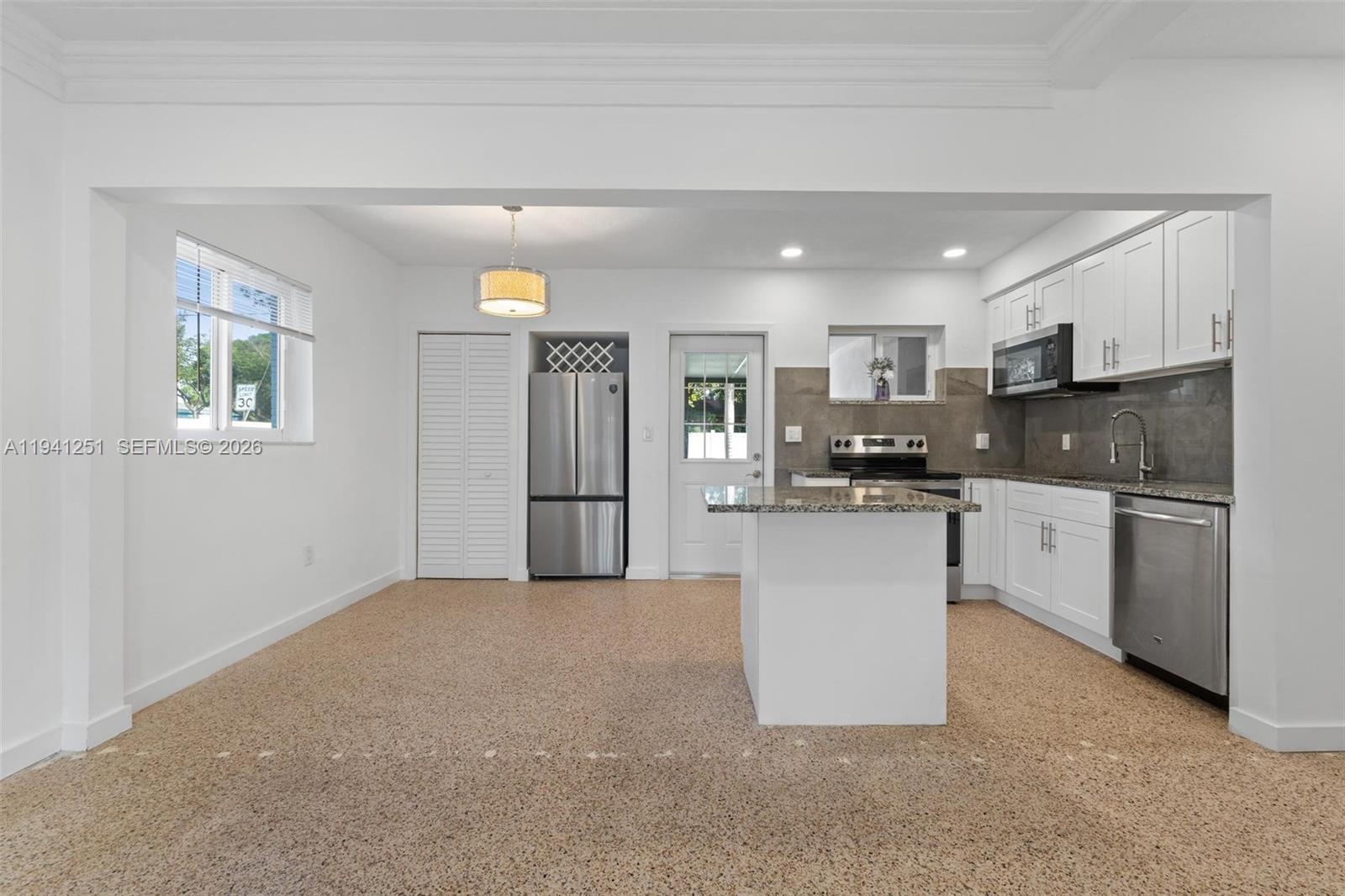 JUDY MANORS - Residential