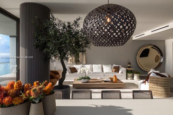 2000 Ocean - Residential