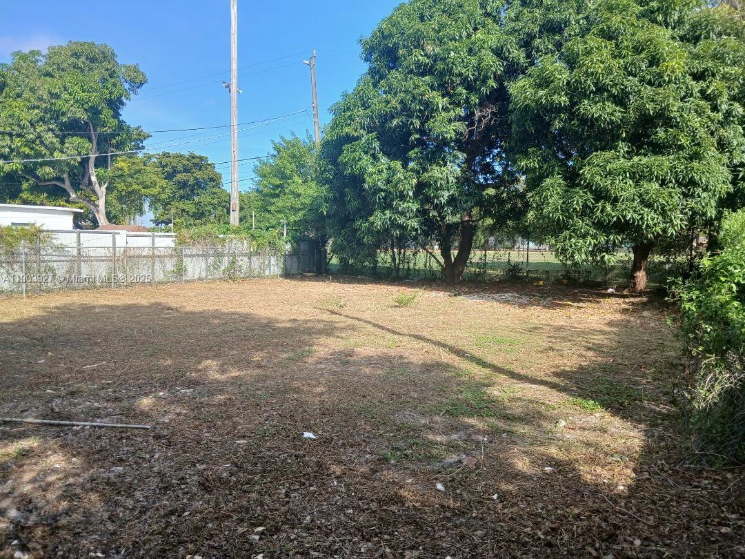 GLADYS PARK - Residential