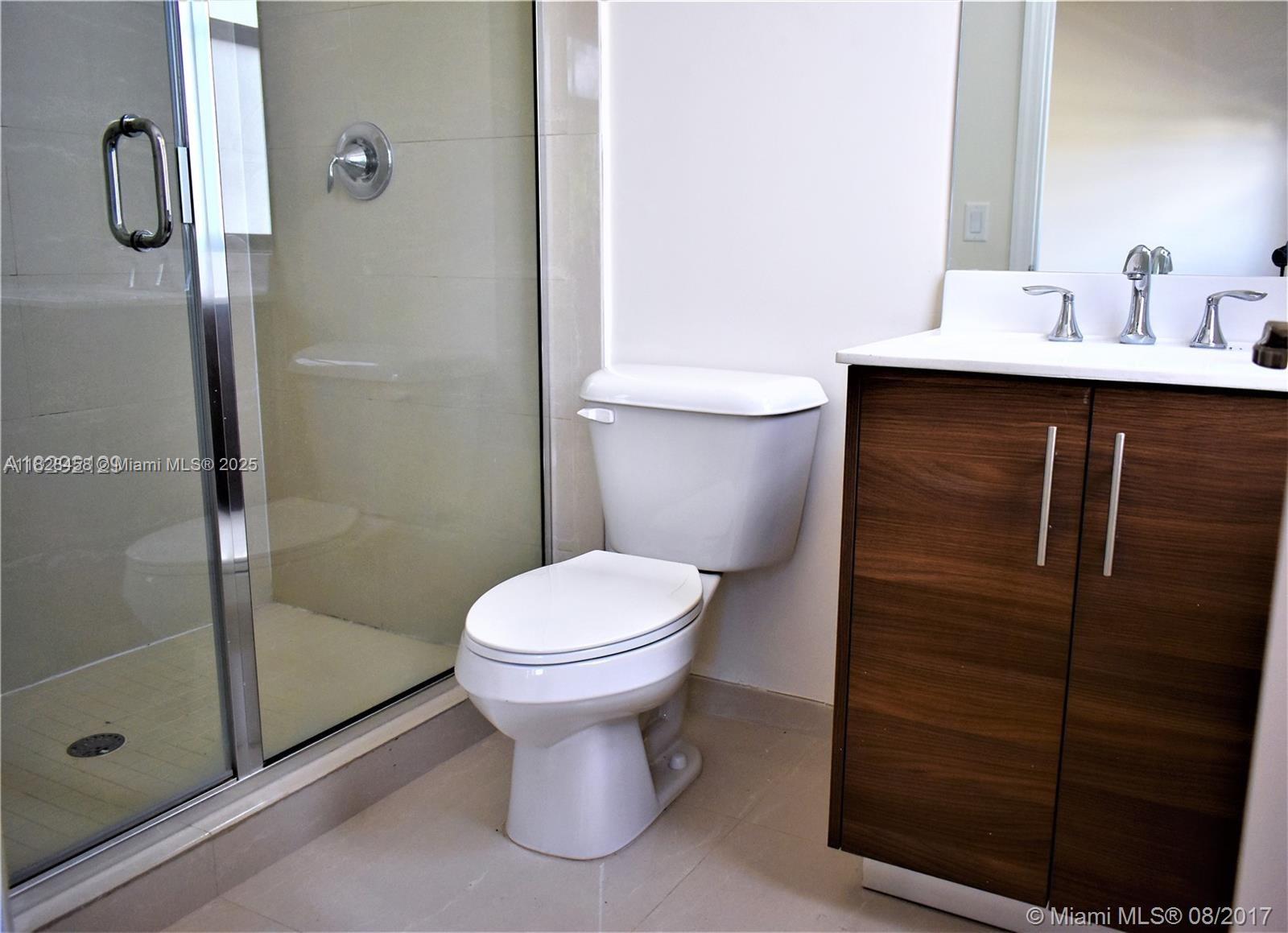 VINTAGE ESTATES - Residential Lease