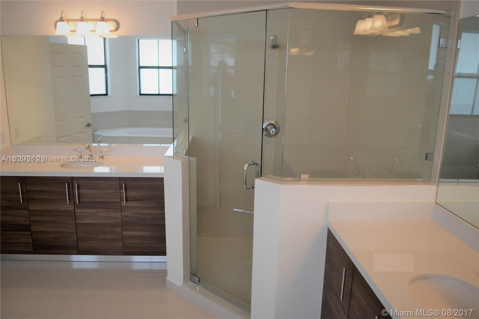 VINTAGE ESTATES - Residential Lease