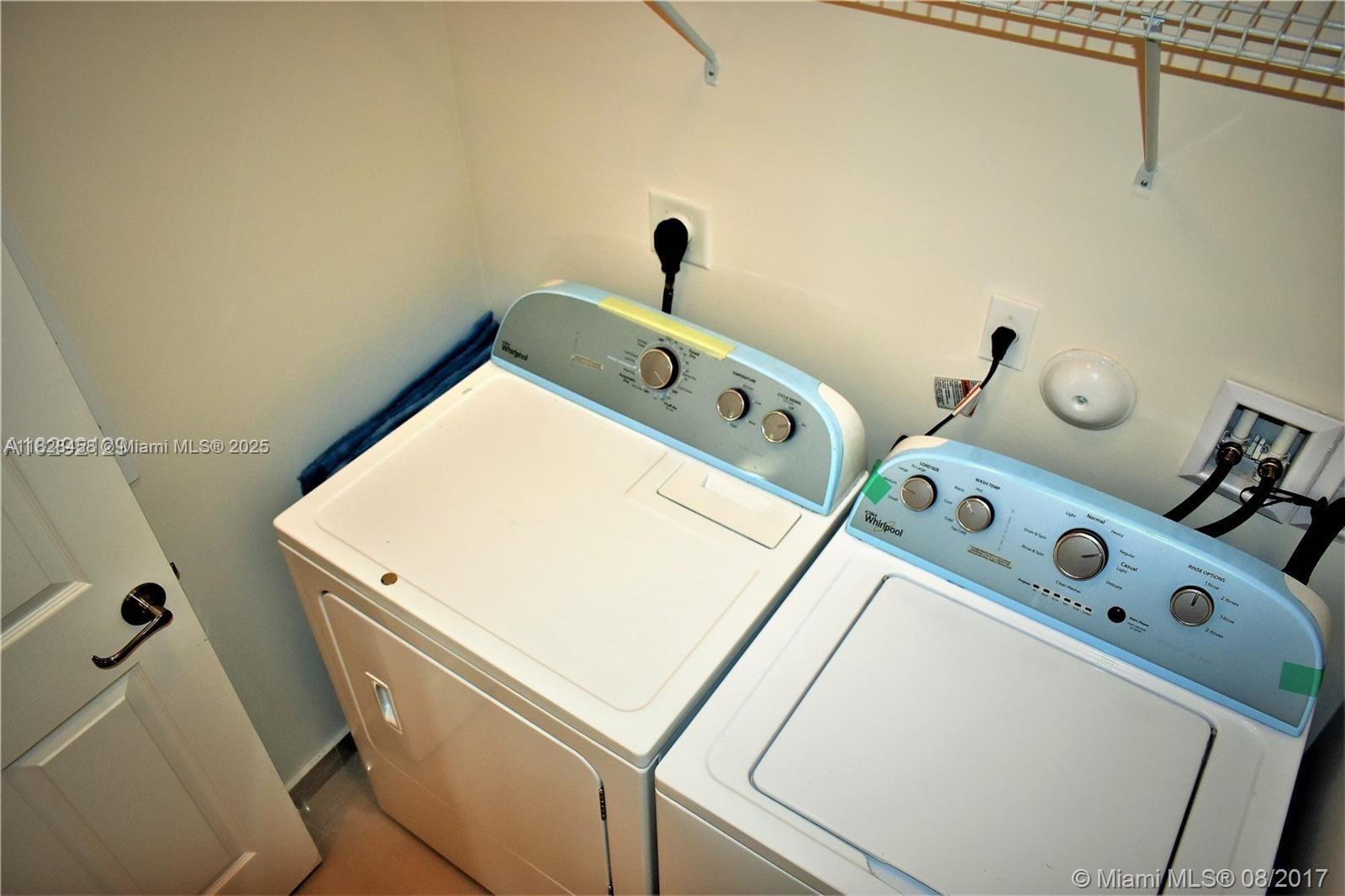 VINTAGE ESTATES - Residential Lease