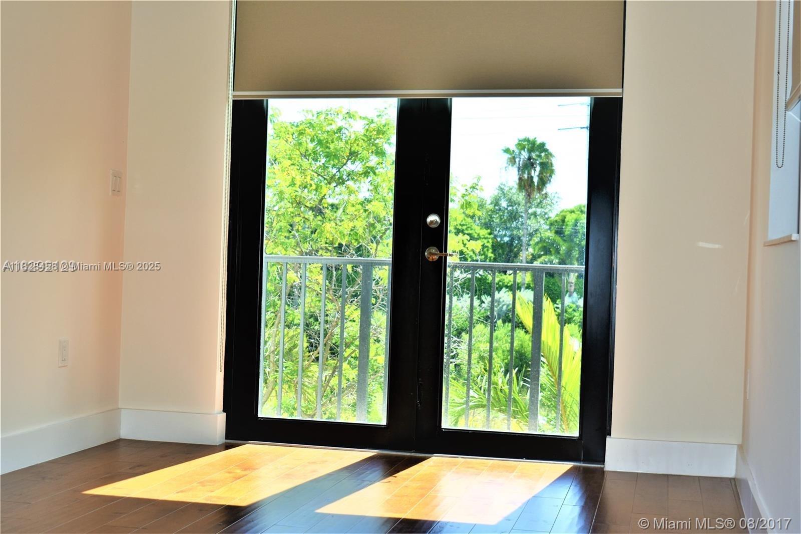 VINTAGE ESTATES - Residential Lease