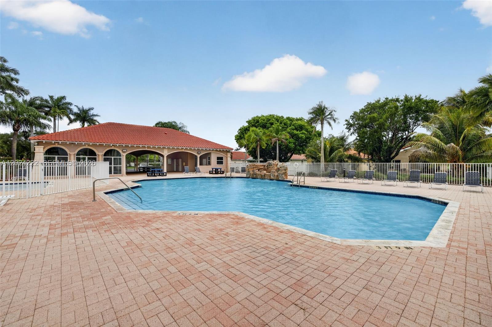 TWIN ACRES - Residential