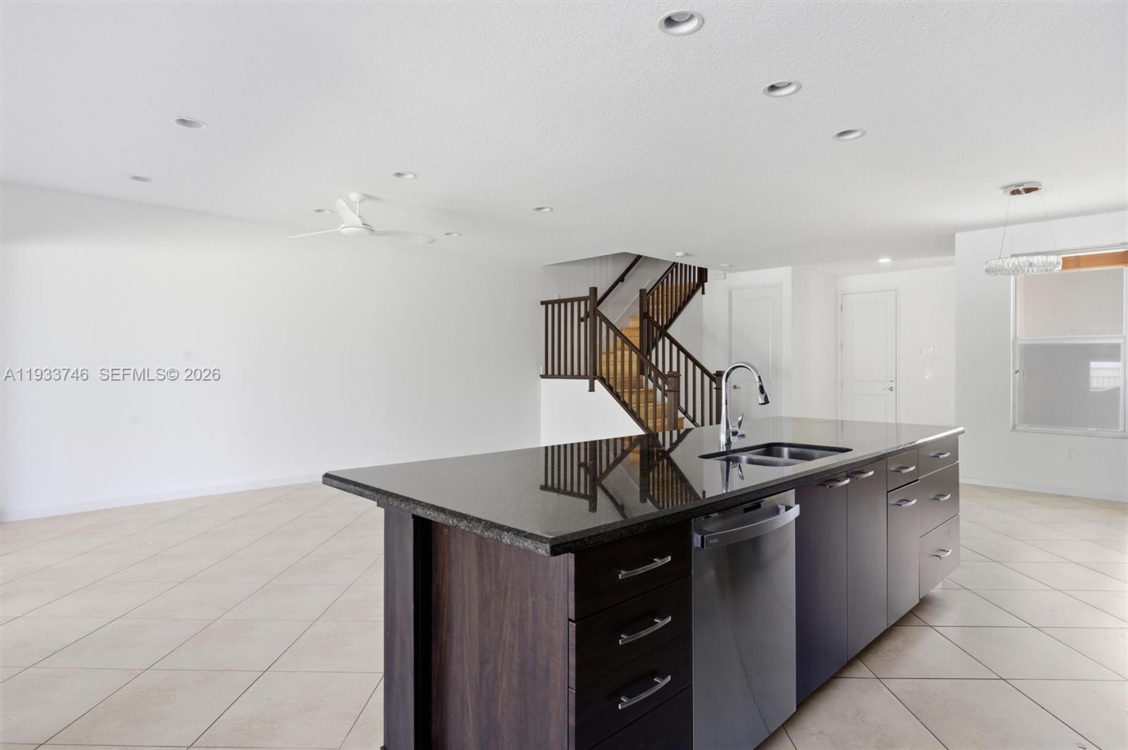 BLUE LAKE TOWNHOMES - Residential