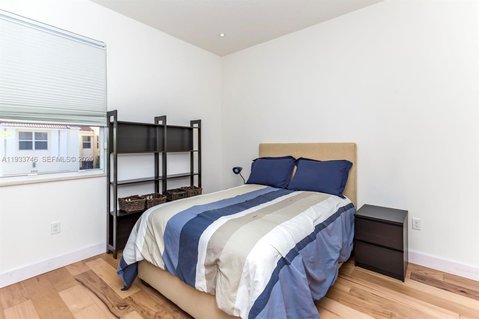 BLUE LAKE TOWNHOMES - Residential