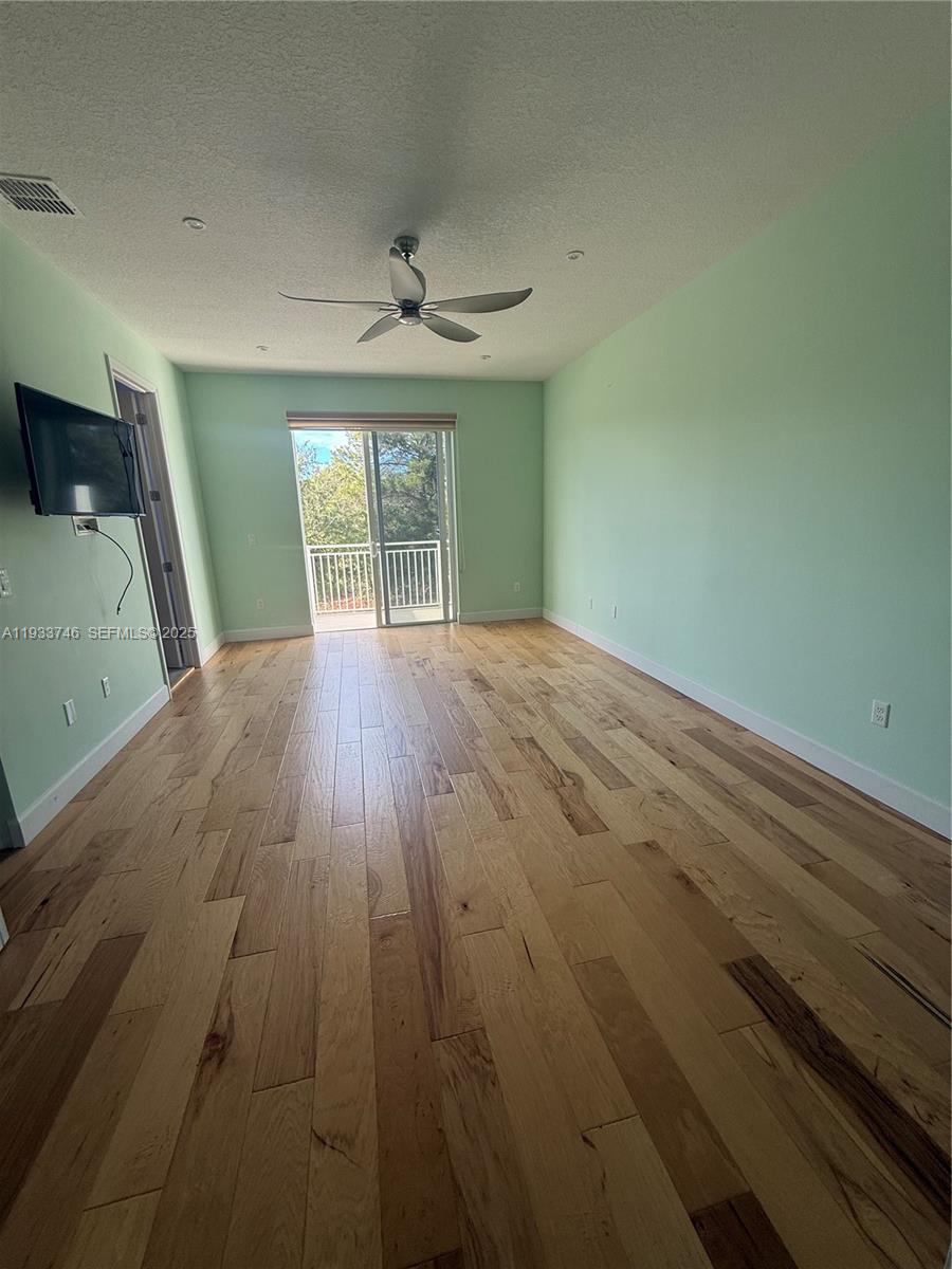 BLUE LAKE TOWNHOMES - Residential