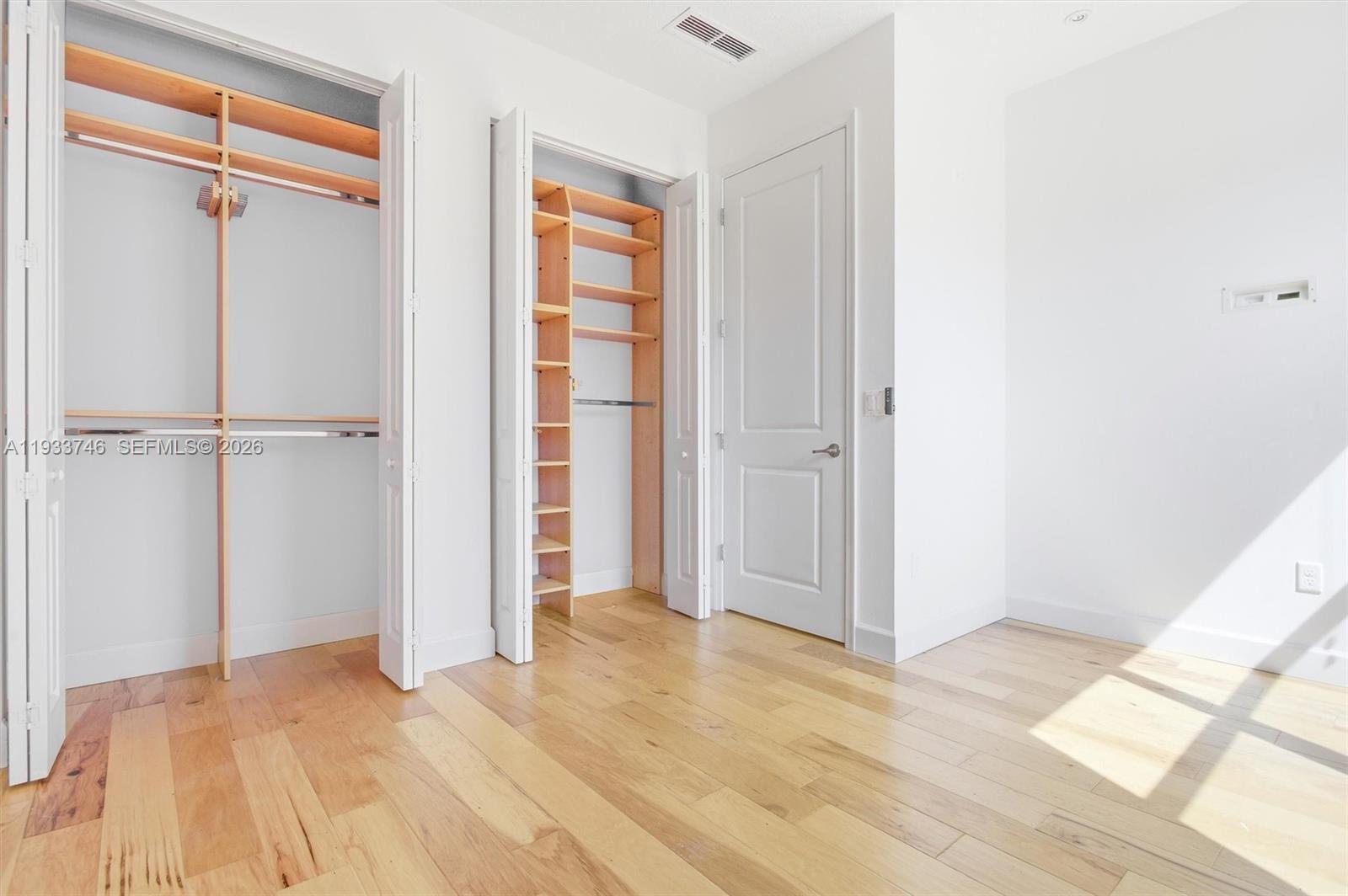 BLUE LAKE TOWNHOMES - Residential