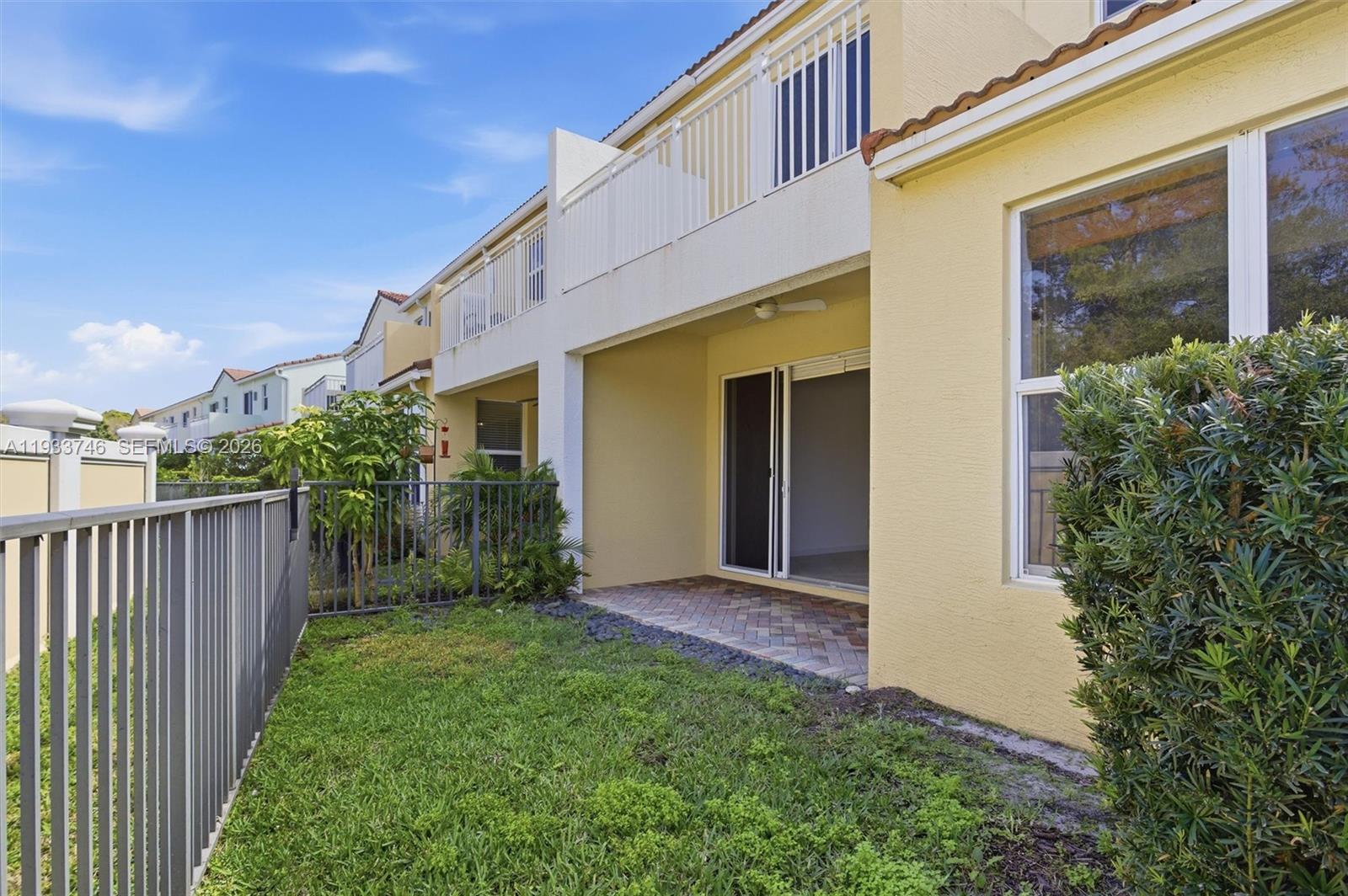 BLUE LAKE TOWNHOMES - Residential