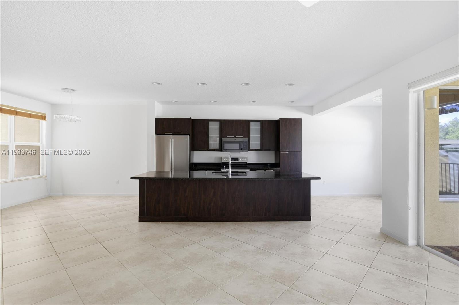 BLUE LAKE TOWNHOMES - Residential