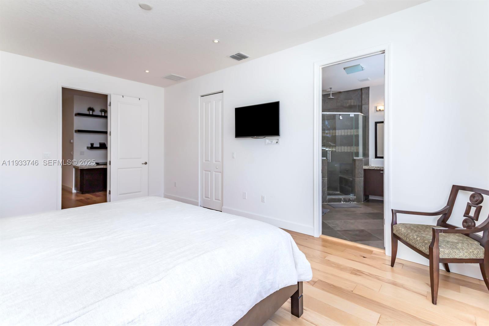 BLUE LAKE TOWNHOMES - Residential