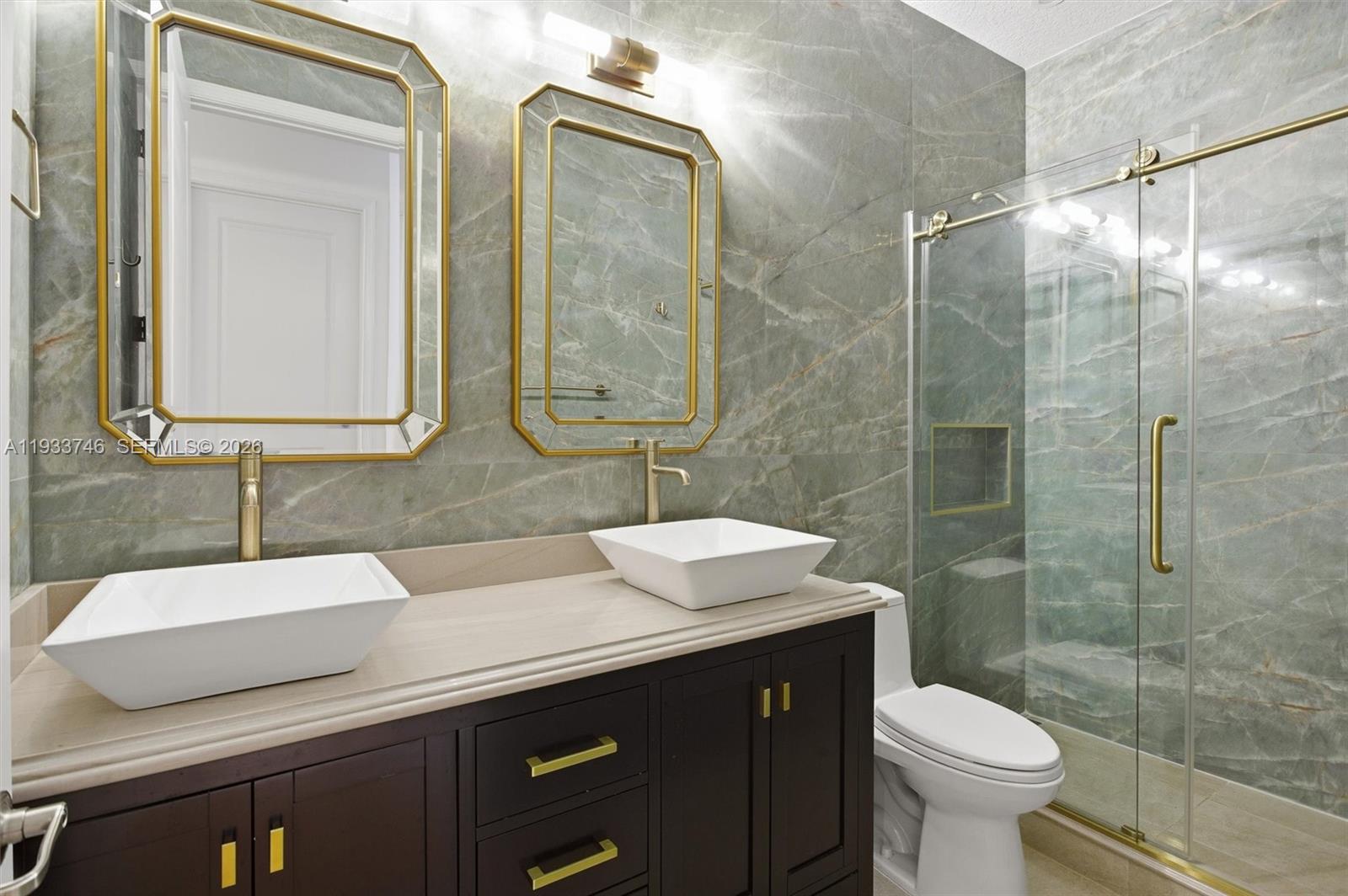 BLUE LAKE TOWNHOMES - Residential