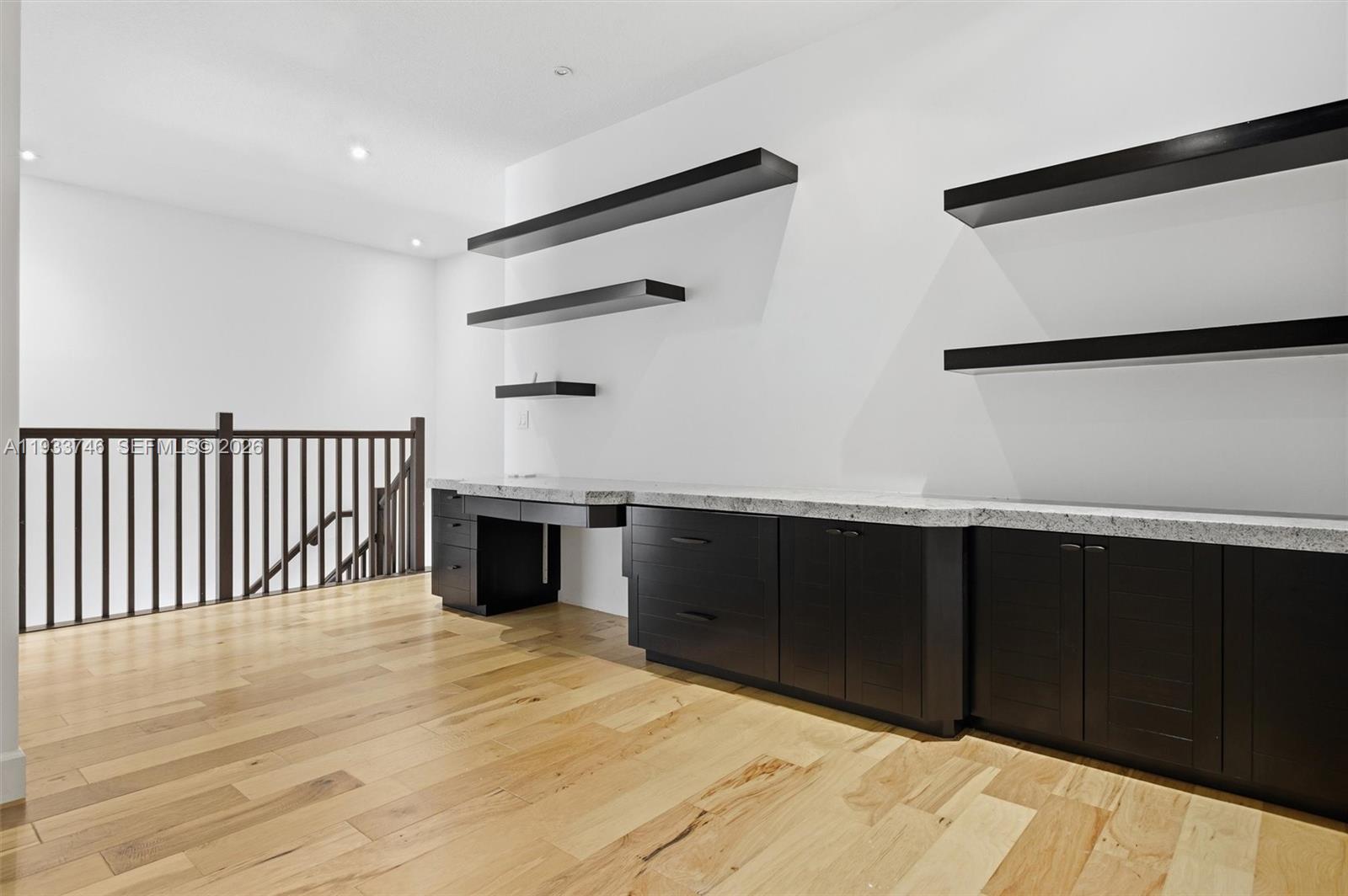 BLUE LAKE TOWNHOMES - Residential