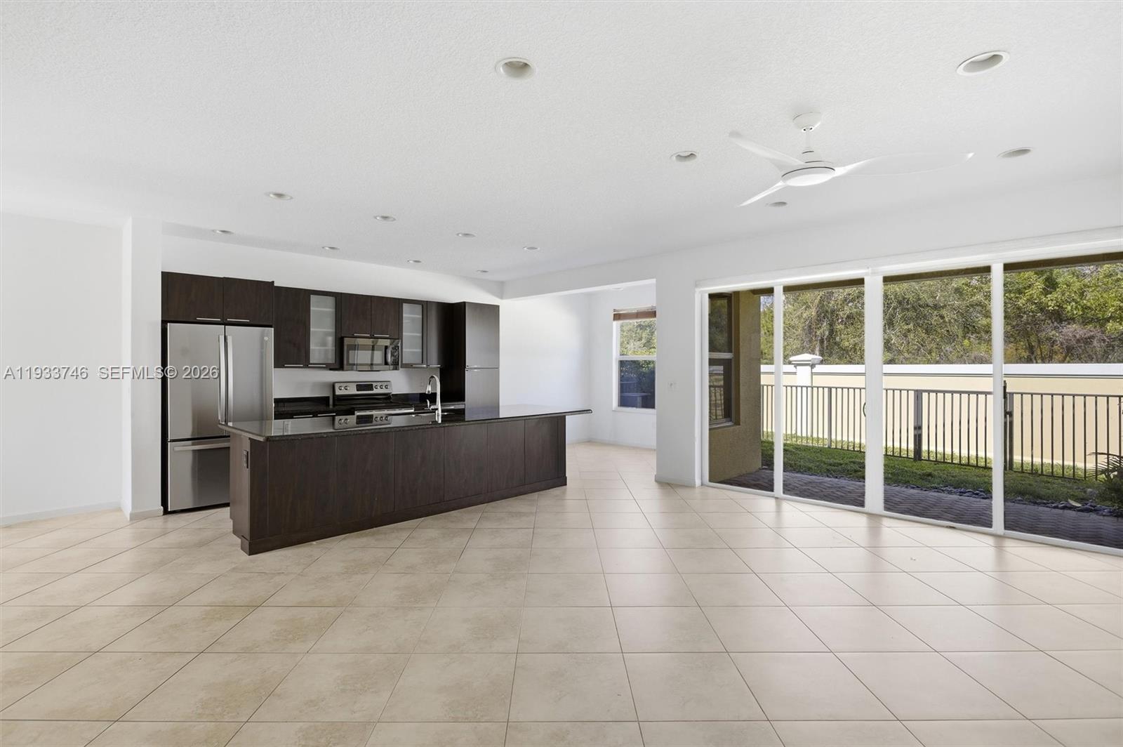 BLUE LAKE TOWNHOMES - Residential