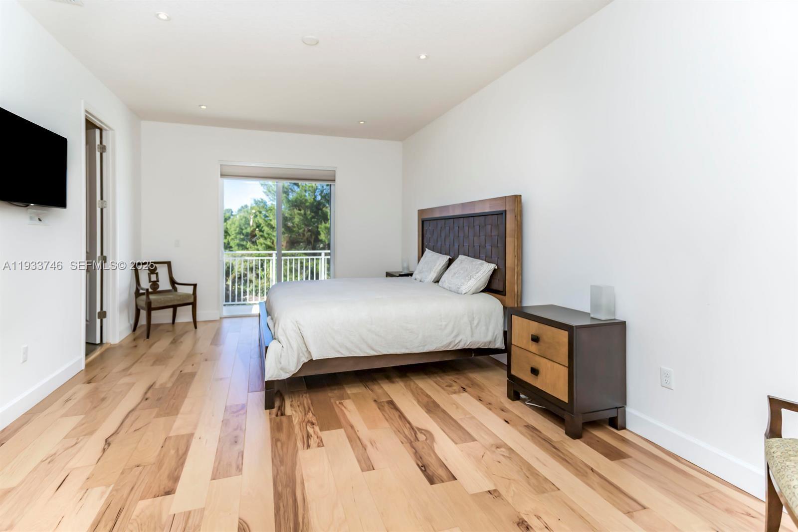 BLUE LAKE TOWNHOMES - Residential