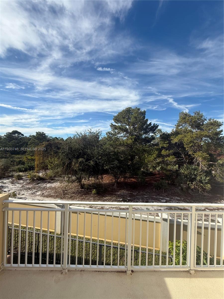 BLUE LAKE TOWNHOMES - Residential