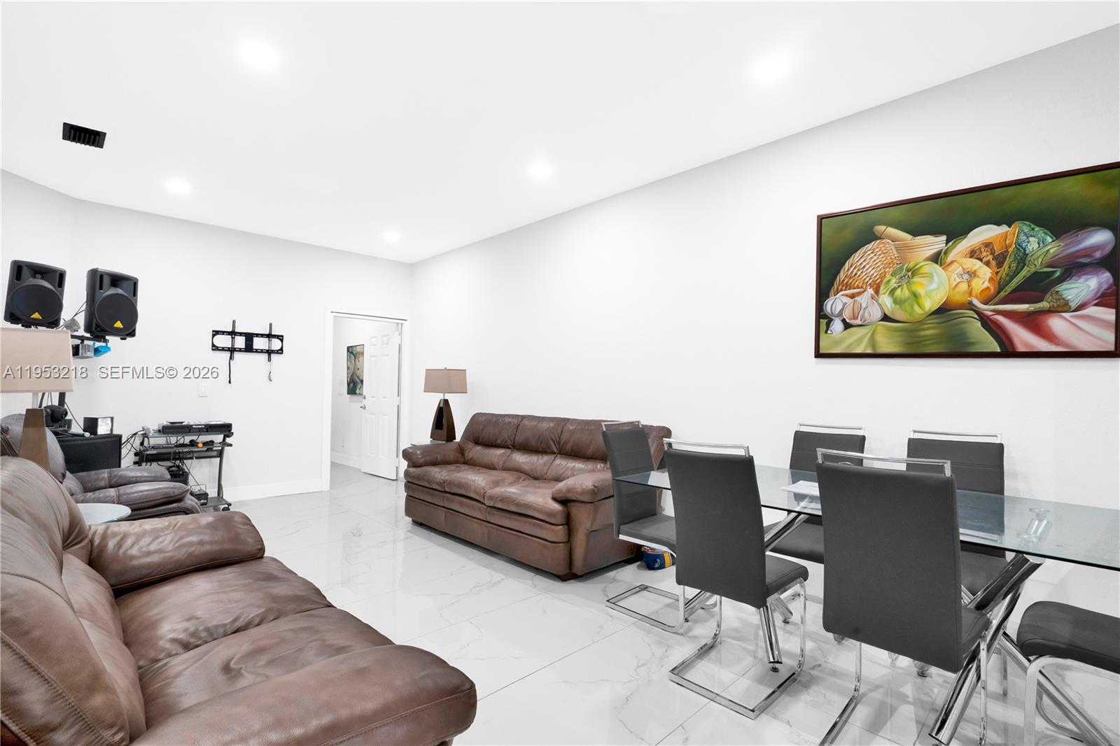 MOWRY VILLAS - Residential