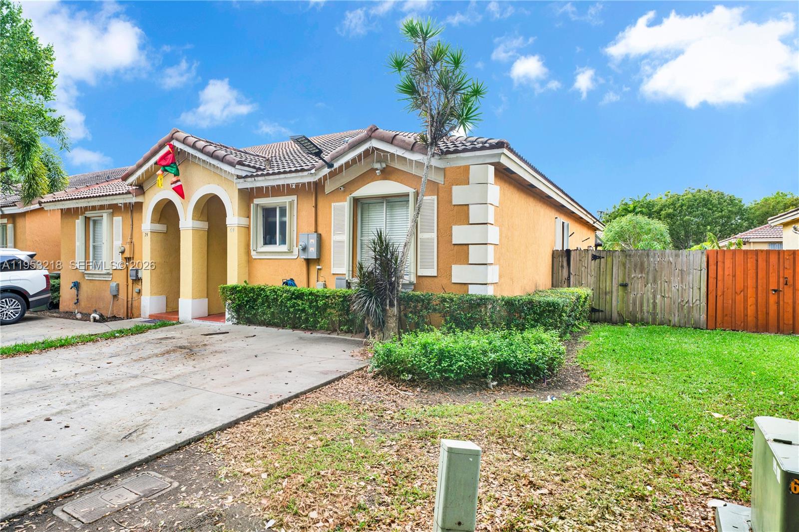 MOWRY VILLAS - Residential