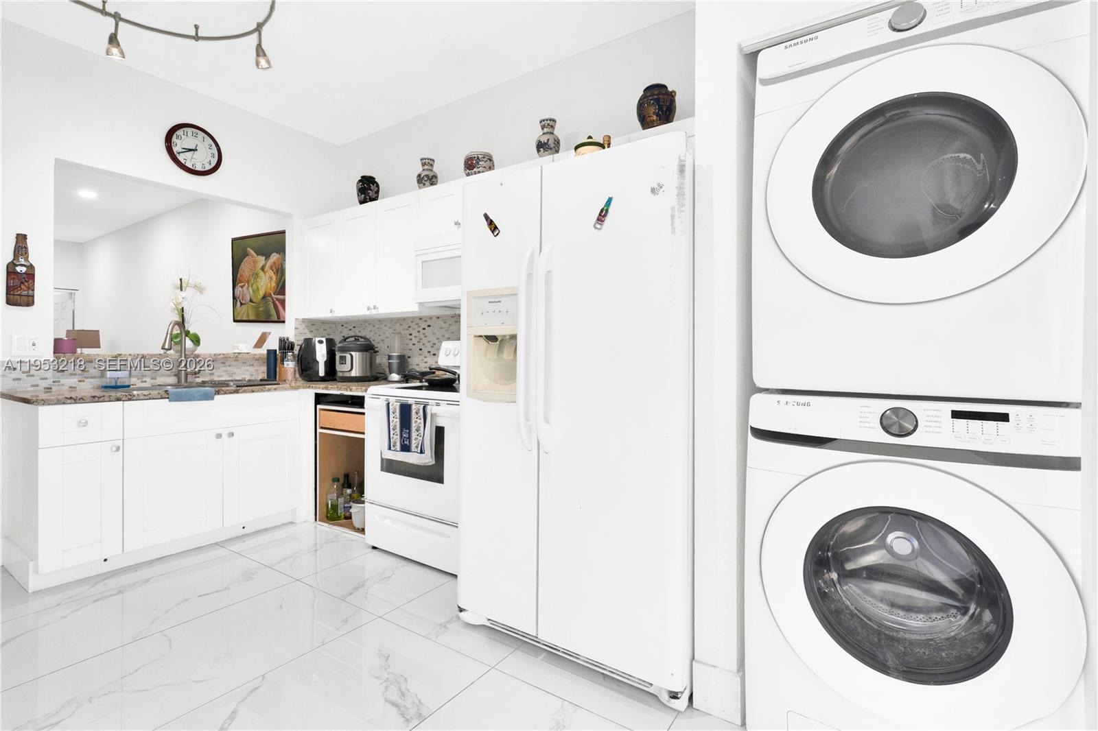 MOWRY VILLAS - Residential