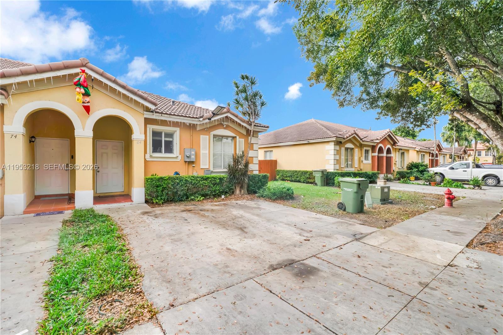 MOWRY VILLAS - Residential