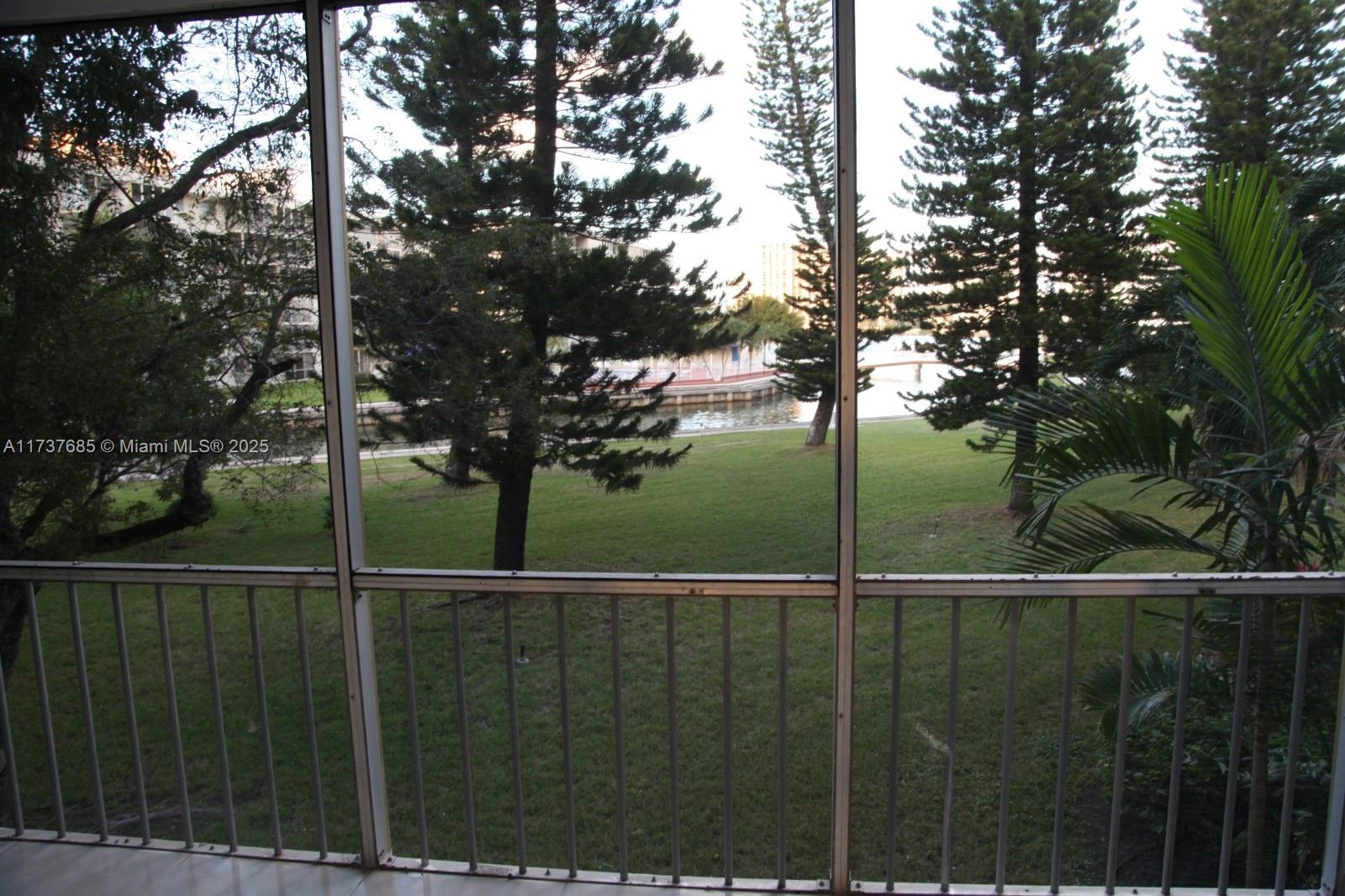 Property for Sale at 2905 Point East Dr L209, Aventura, Miami-Dade County, Florida - Bedrooms: 1 
Bathrooms: 1  - $199,000
