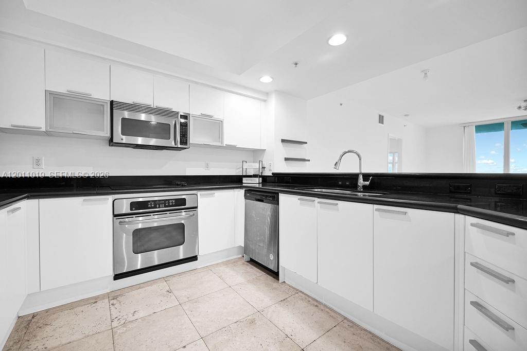 THE OAKS I CONDO - Residential