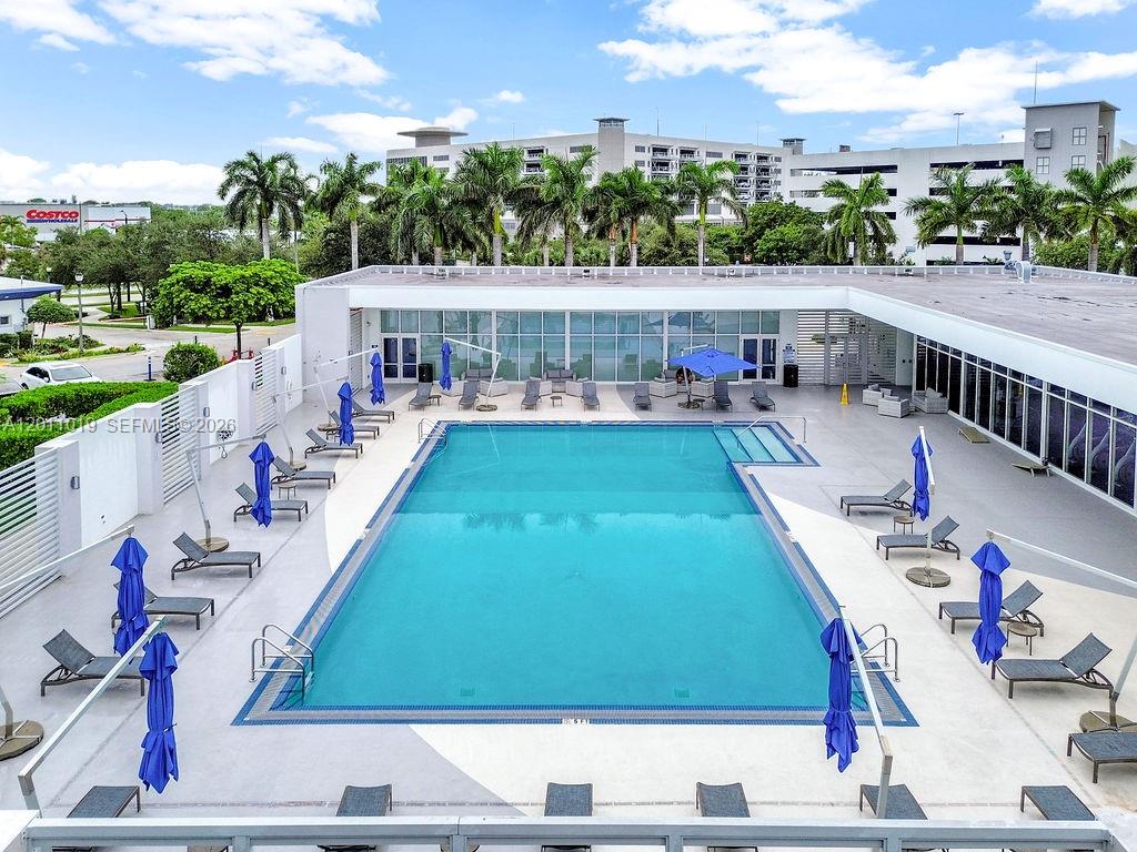 THE OAKS I CONDO - Residential