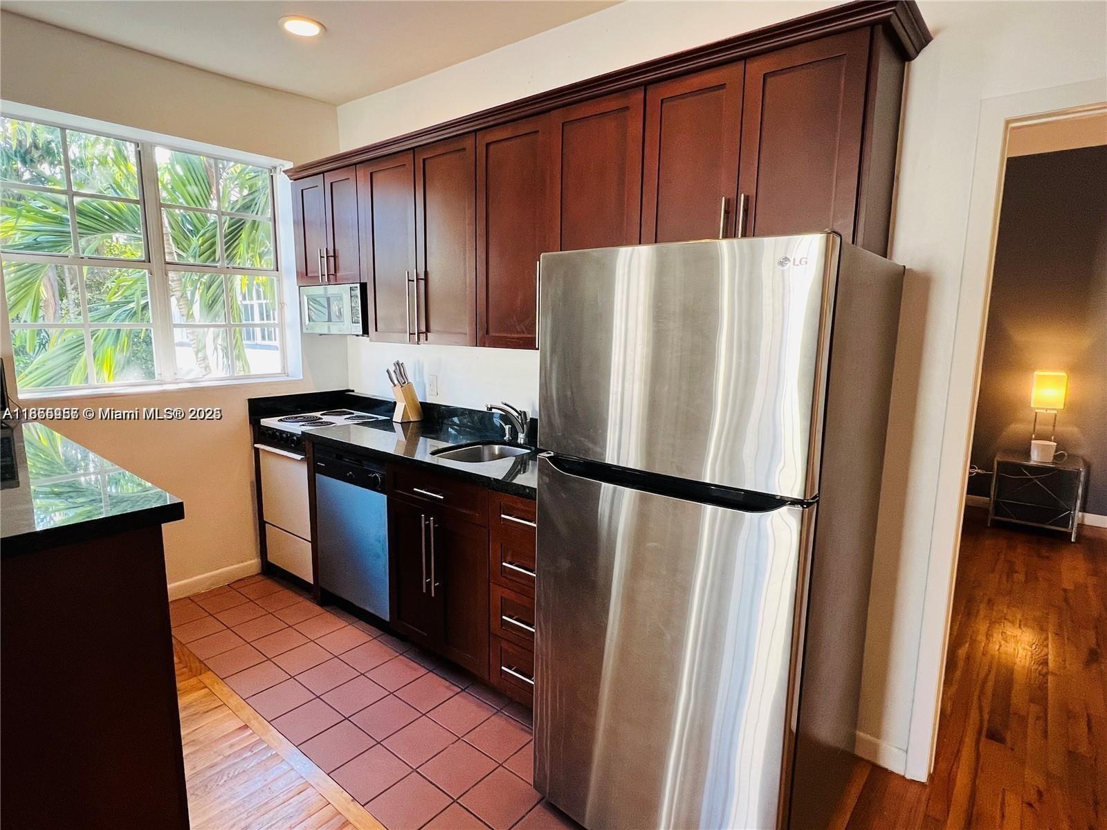 ARVILLA CONDO - Residential Lease