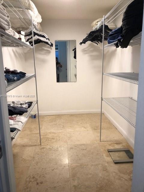 QUADOMAIN TOWER I AND IV - Residential Lease