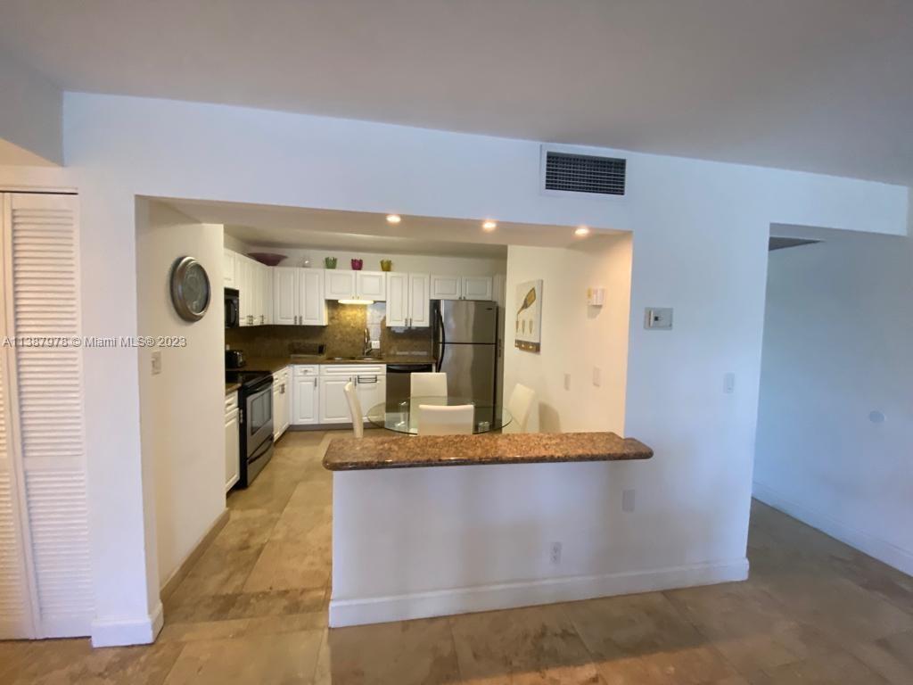 QUADOMAIN TOWER I AND IV - Residential Lease