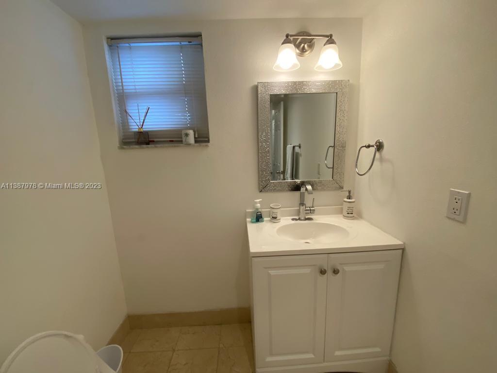 QUADOMAIN TOWER I AND IV - Residential Lease