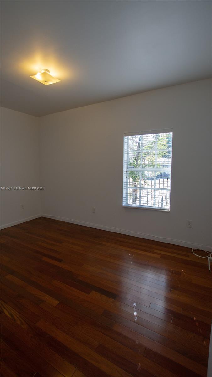 MYSTIC CONDO - Residential