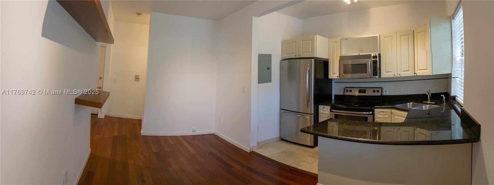 MYSTIC CONDO - Residential