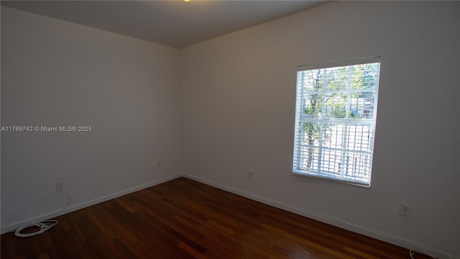 MYSTIC CONDO - Residential