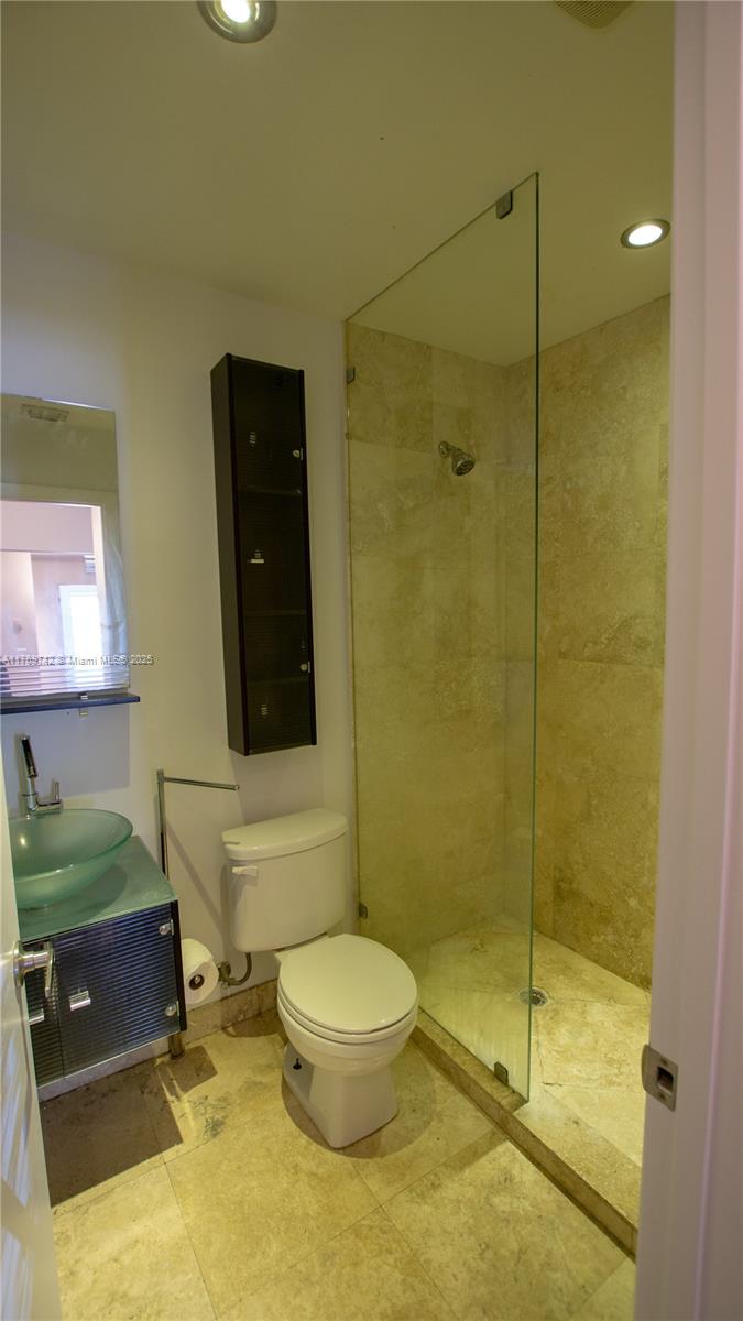 MYSTIC CONDO - Residential