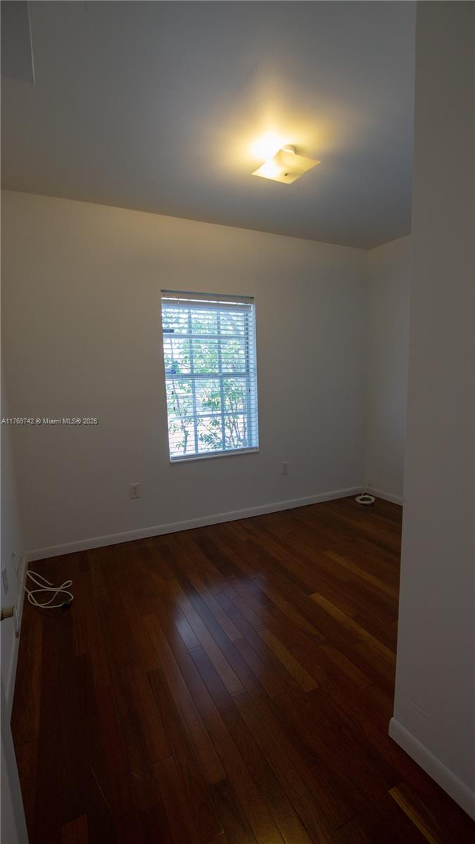 MYSTIC CONDO - Residential