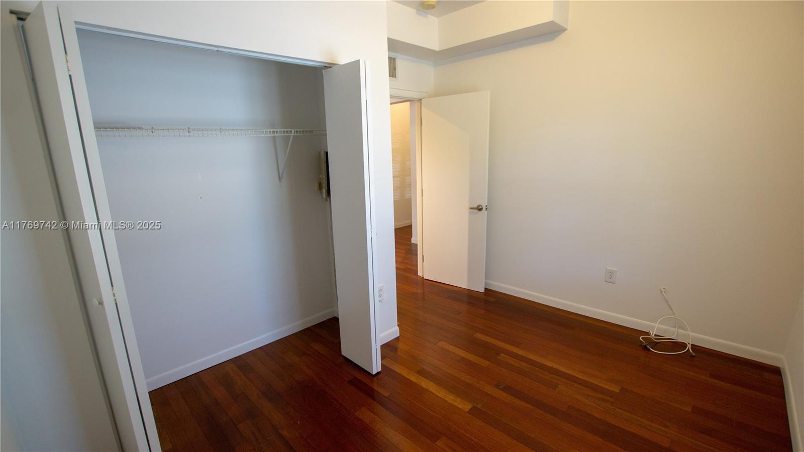 MYSTIC CONDO - Residential