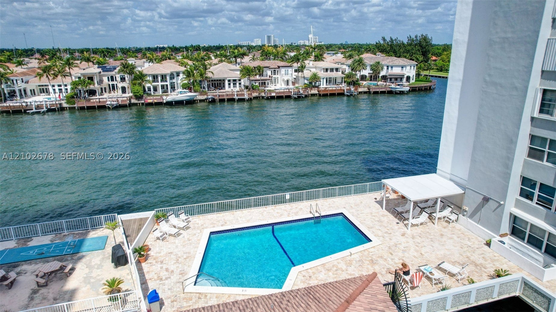 1400 S Ocean Dr 1001