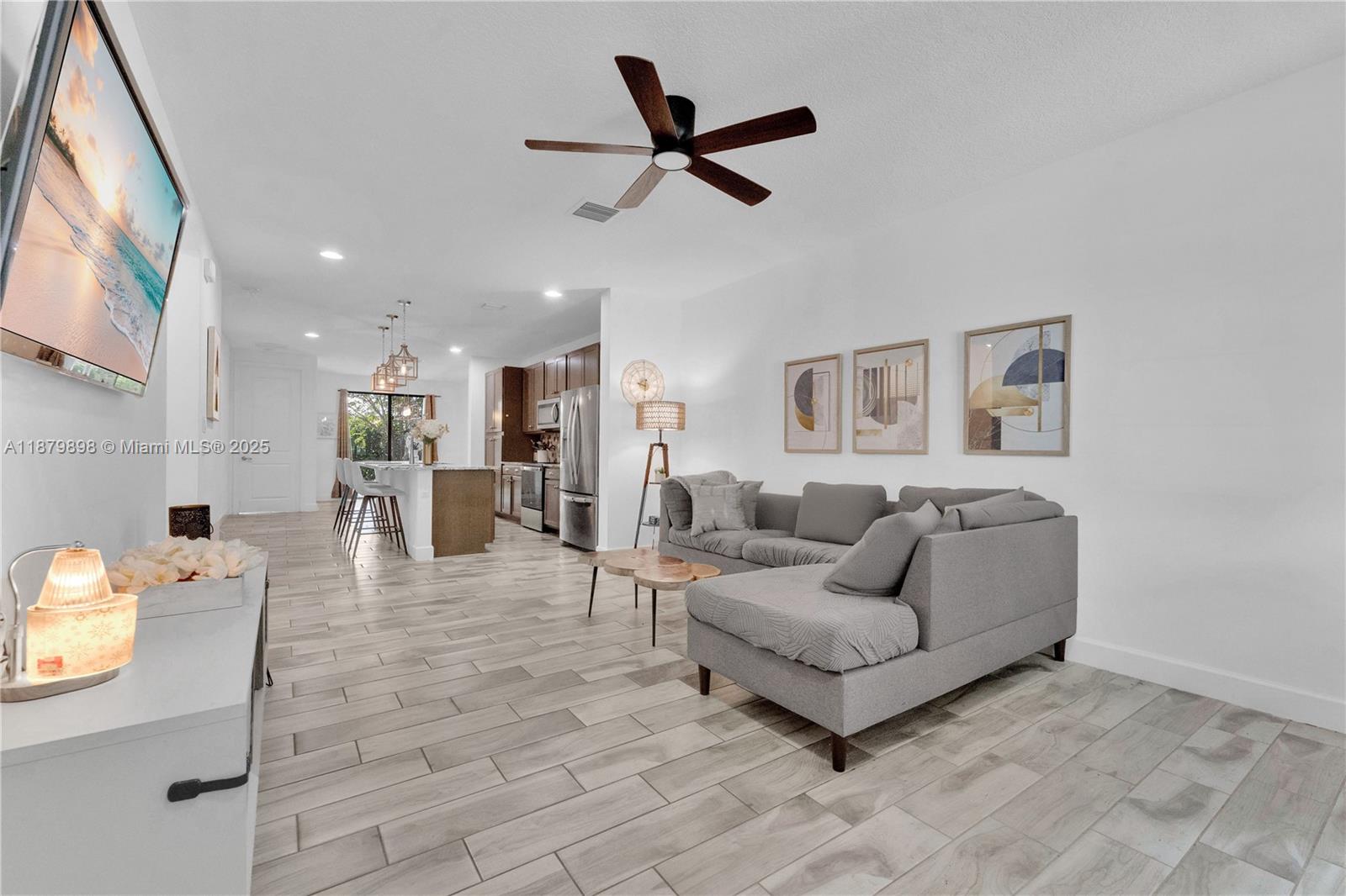 RESIDENCES AT PALM AIRE - Residential