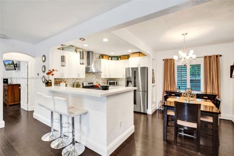 440 NW 38th Ct Miami FL 33126