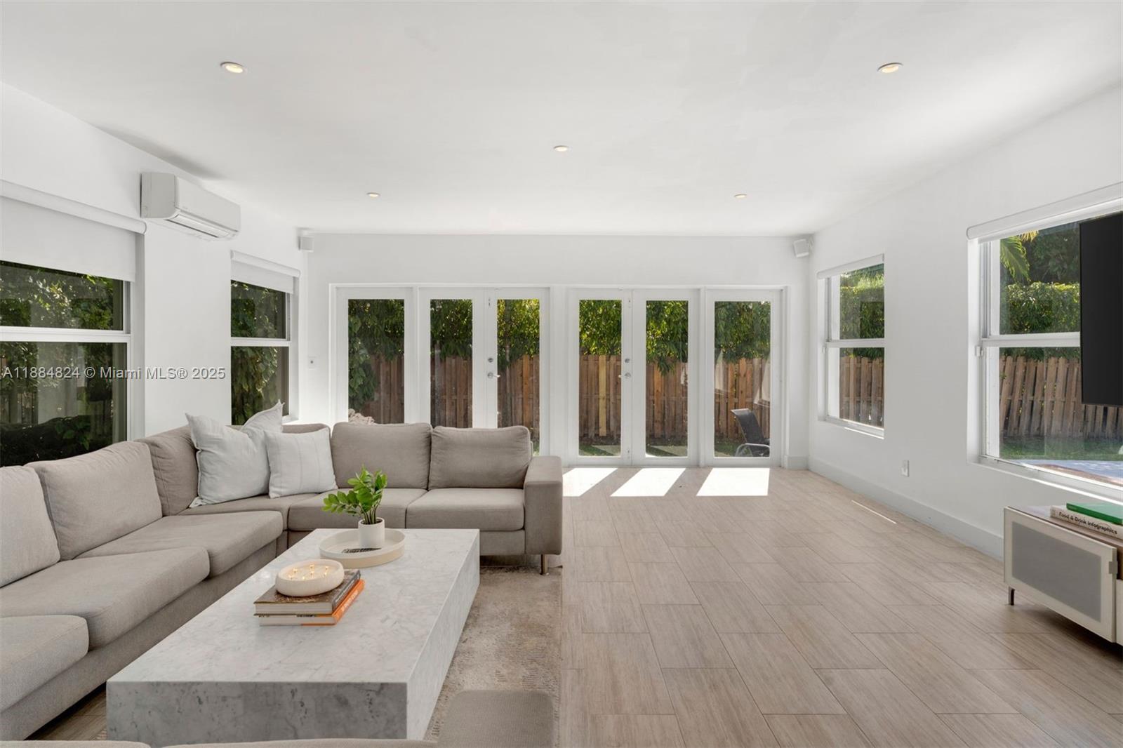 NAUTILUS EXTENSION 4TH - Residential