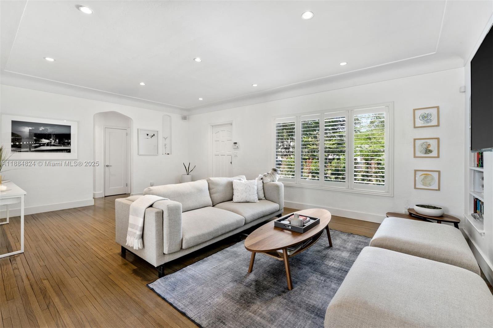NAUTILUS EXTENSION 4TH - Residential