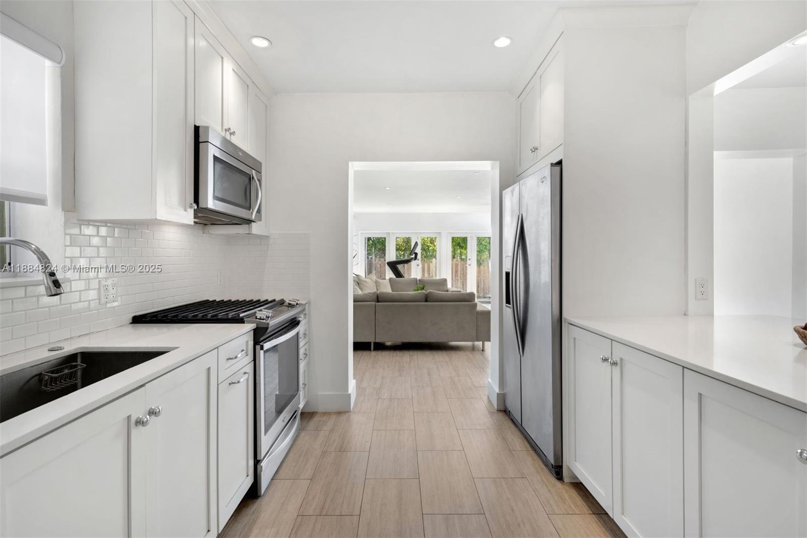 NAUTILUS EXTENSION 4TH - Residential