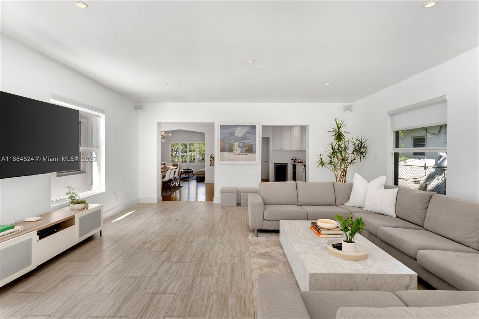 NAUTILUS EXTENSION 4TH - Residential