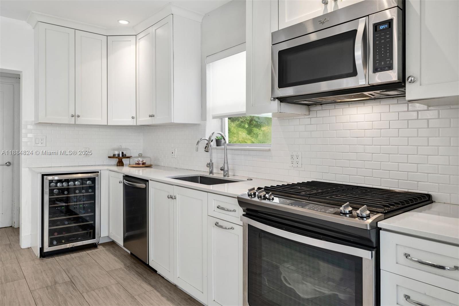 NAUTILUS EXTENSION 4TH - Residential