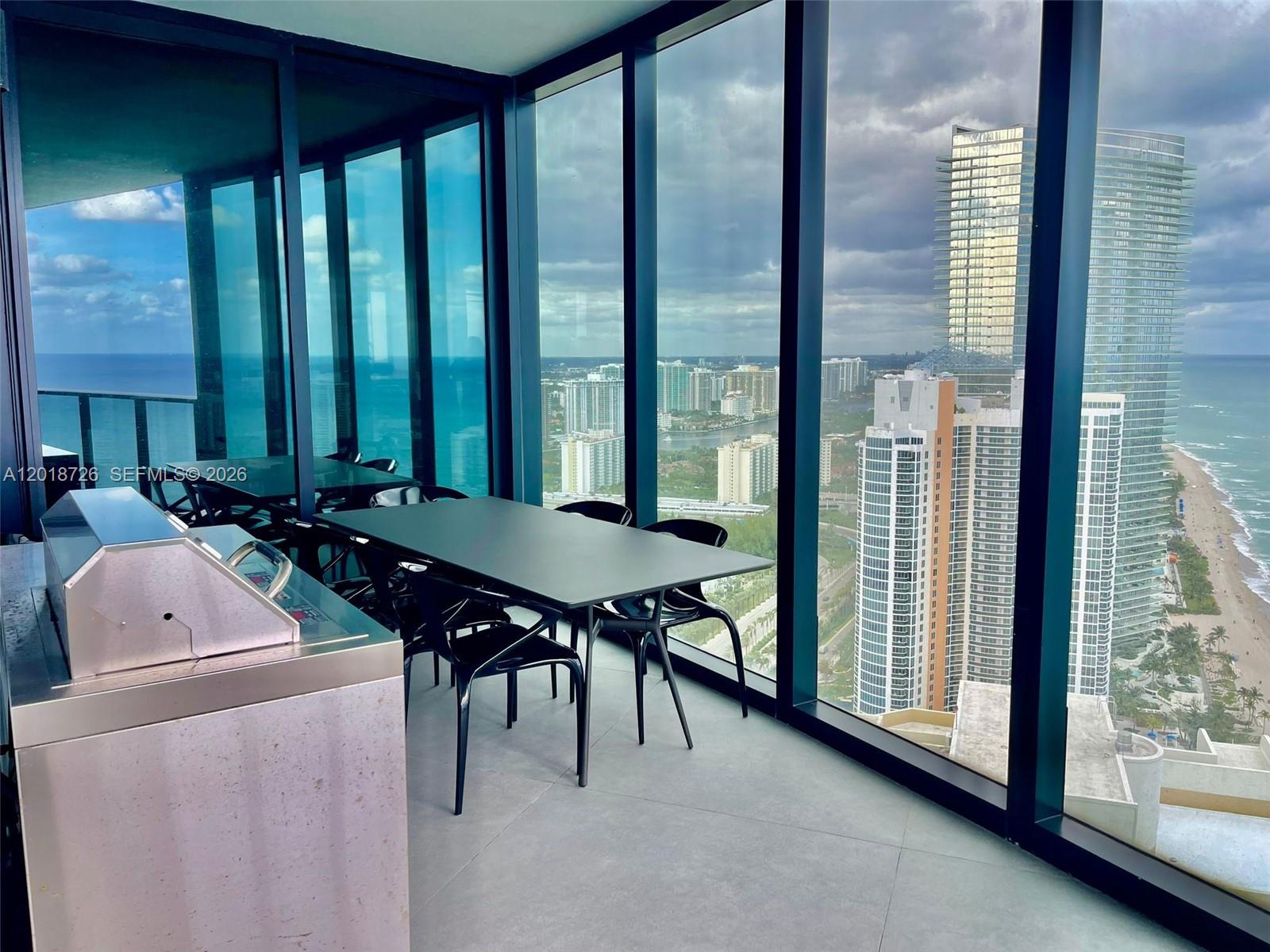 18555 COLLINS AVENUE COND - Residential